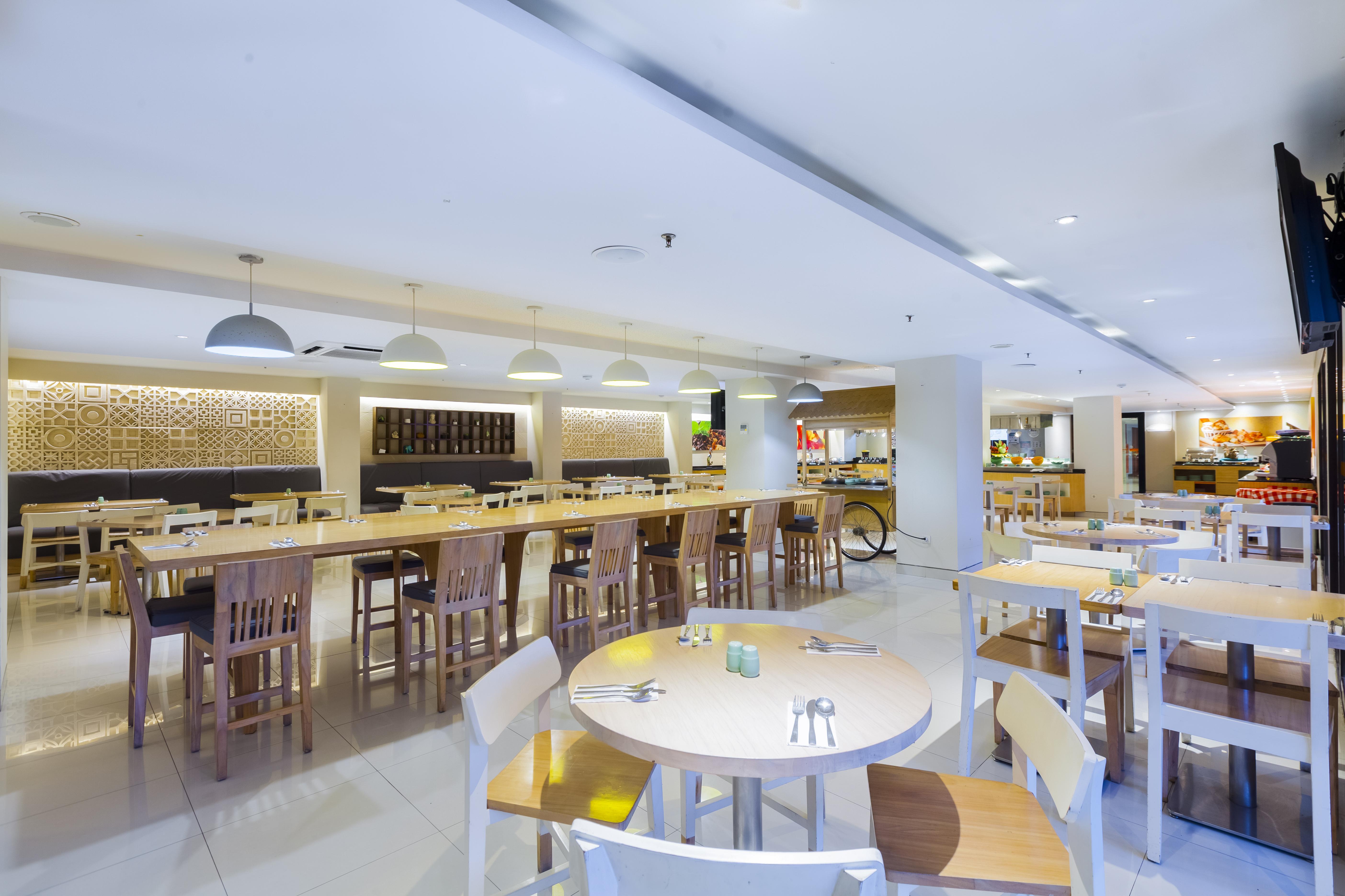 Harris Hotel Seminyak Exterior foto