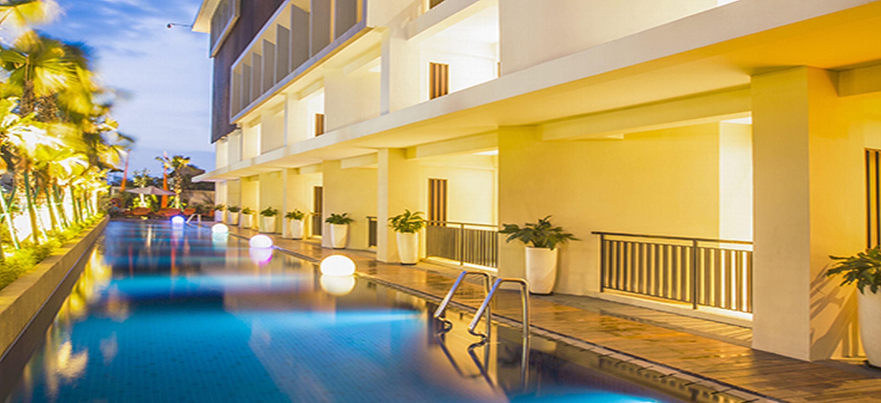 Harris Hotel Seminyak Exterior foto